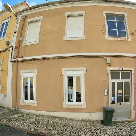 Lisbon T2 Apartment In Typical Villa In Sapadores リスボン エクステリア 写真