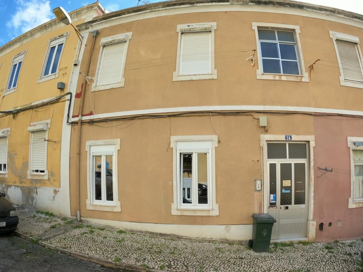Lisbon T2 Apartment In Typical Villa In Sapadores リスボン エクステリア 写真